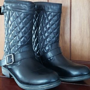 Skechers  Women mid calf zip-up boots Sz 7.5